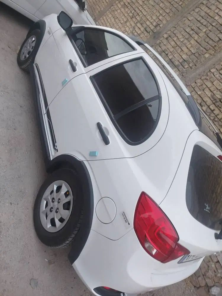 خودرو کوییک، R آگهی ann_19926348