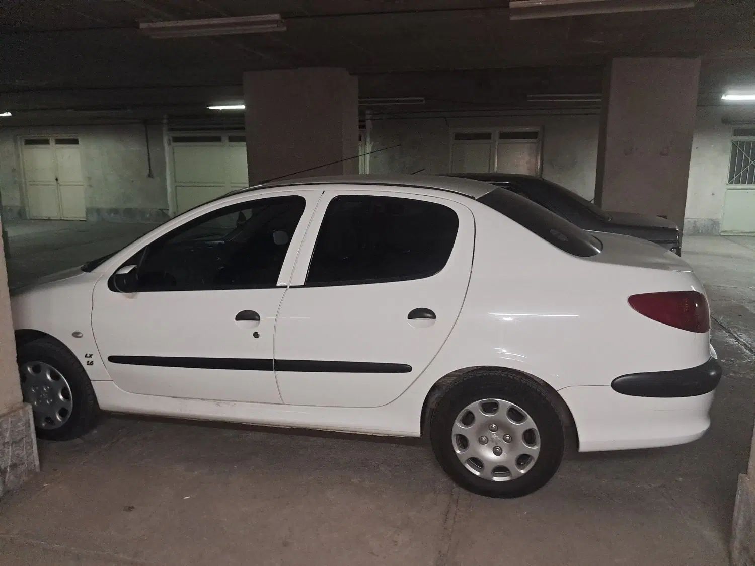 پژو ۲۰۶ صندوق دار v8 - 1400