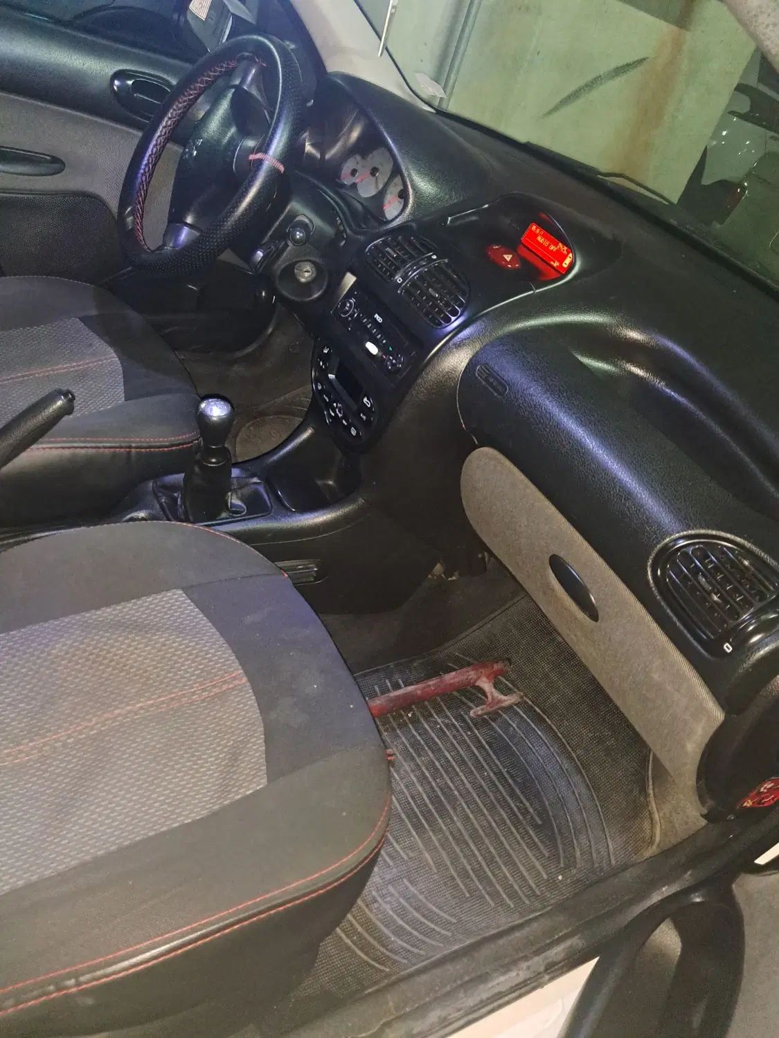 پژو ۲۰۶ صندوق دار v8 - 1400