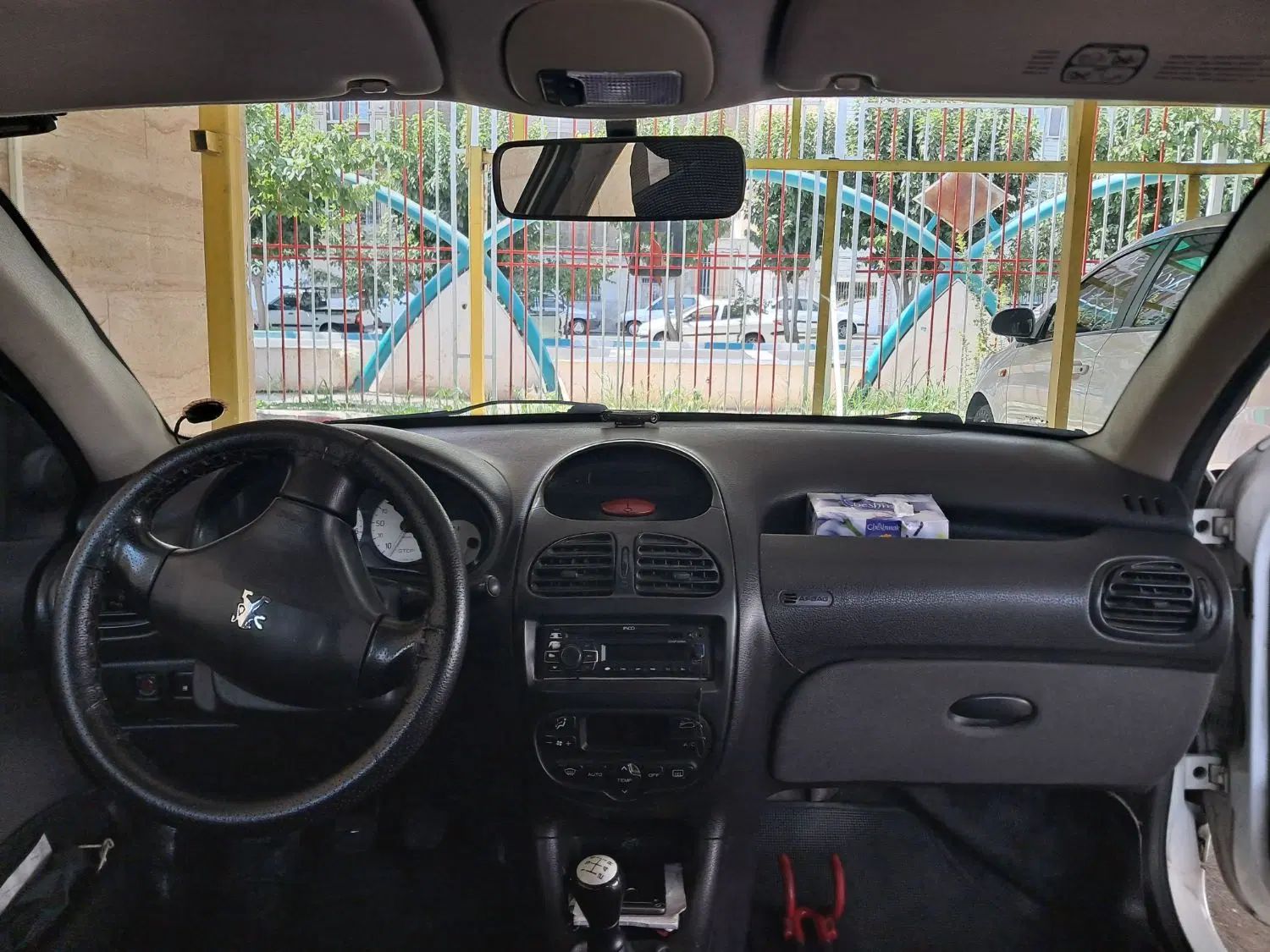 پژو ۲۰۶ صندوق دار v8 - 1390