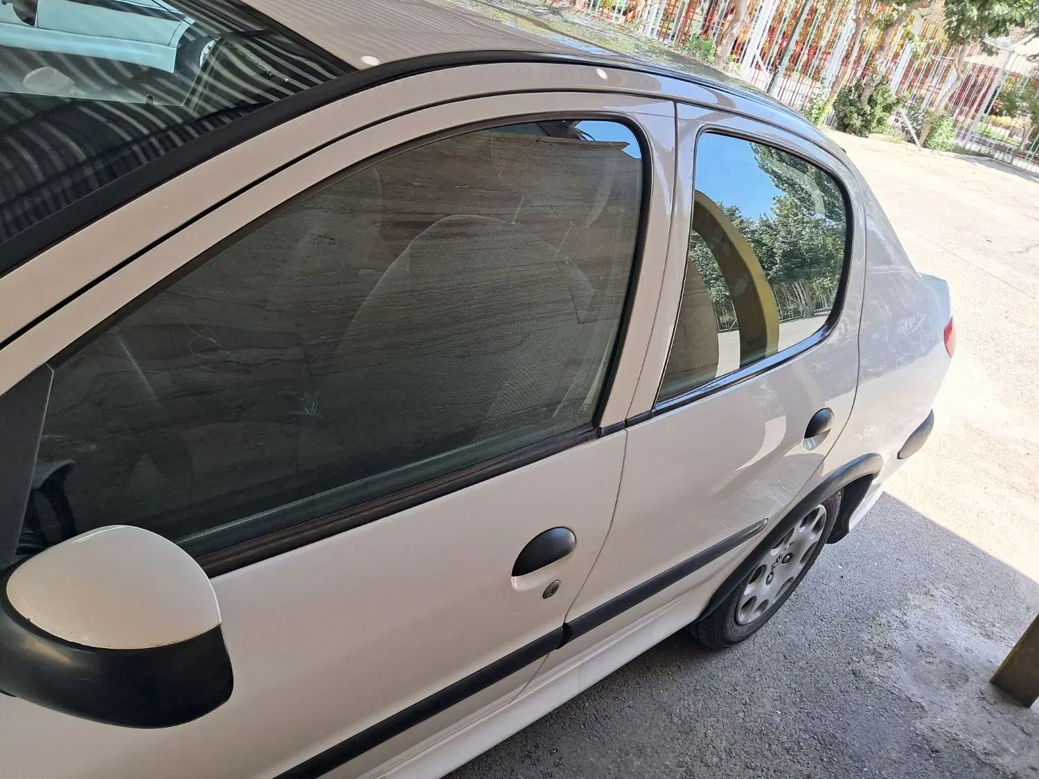 پژو ۲۰۶ صندوق دار v8 - 1390