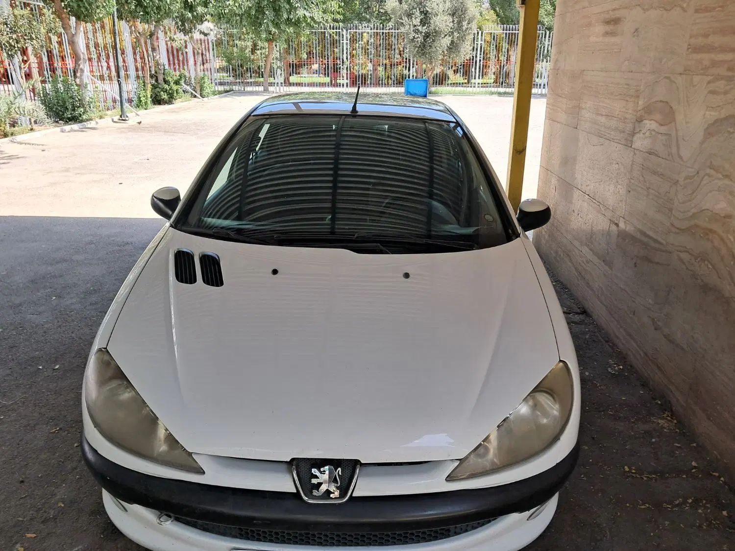 پژو ۲۰۶ صندوق دار v8 - 1390