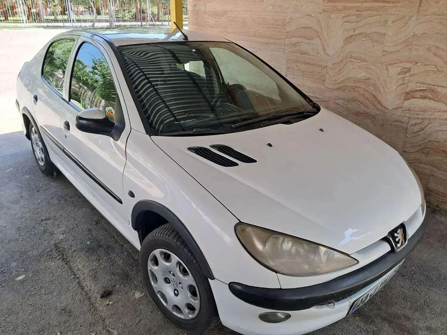 پژو ۲۰۶ صندوق دار v8 - 1390
