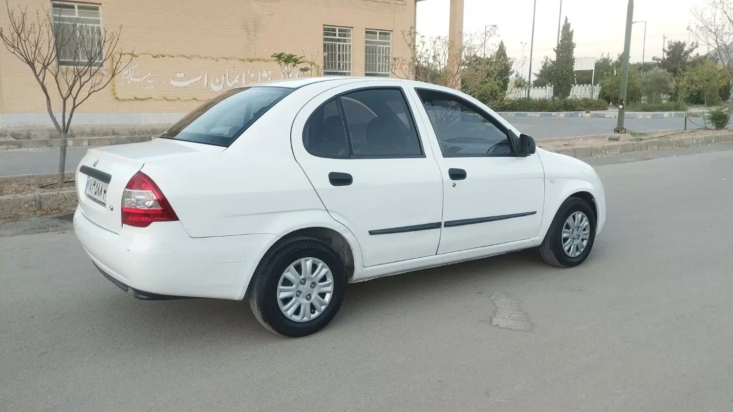 تیبا صندوق دار SX - 1395