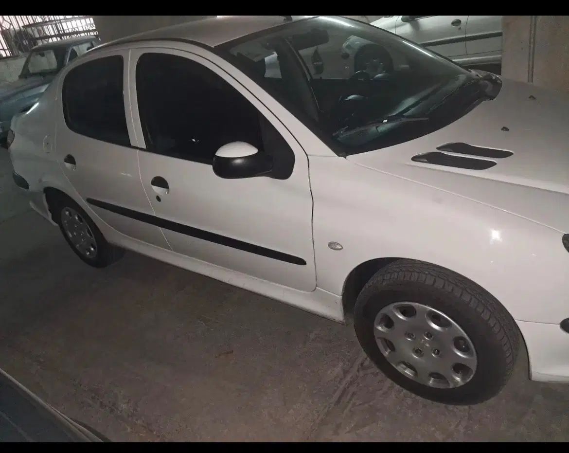 پژو ۲۰۶ صندوق دار v8 - 1399