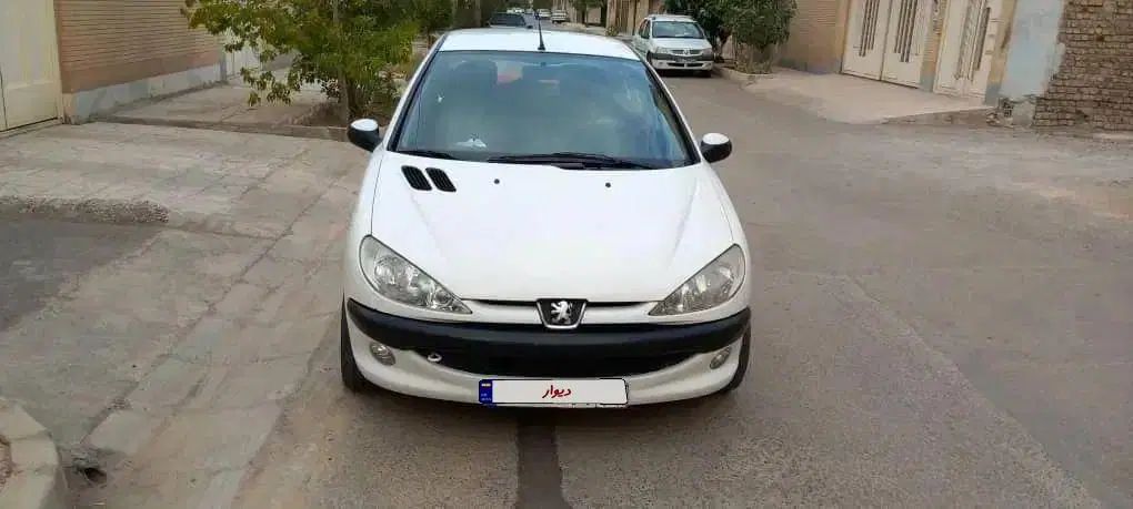 پژو ۲۰۶ صندوق دار v8 - 1396