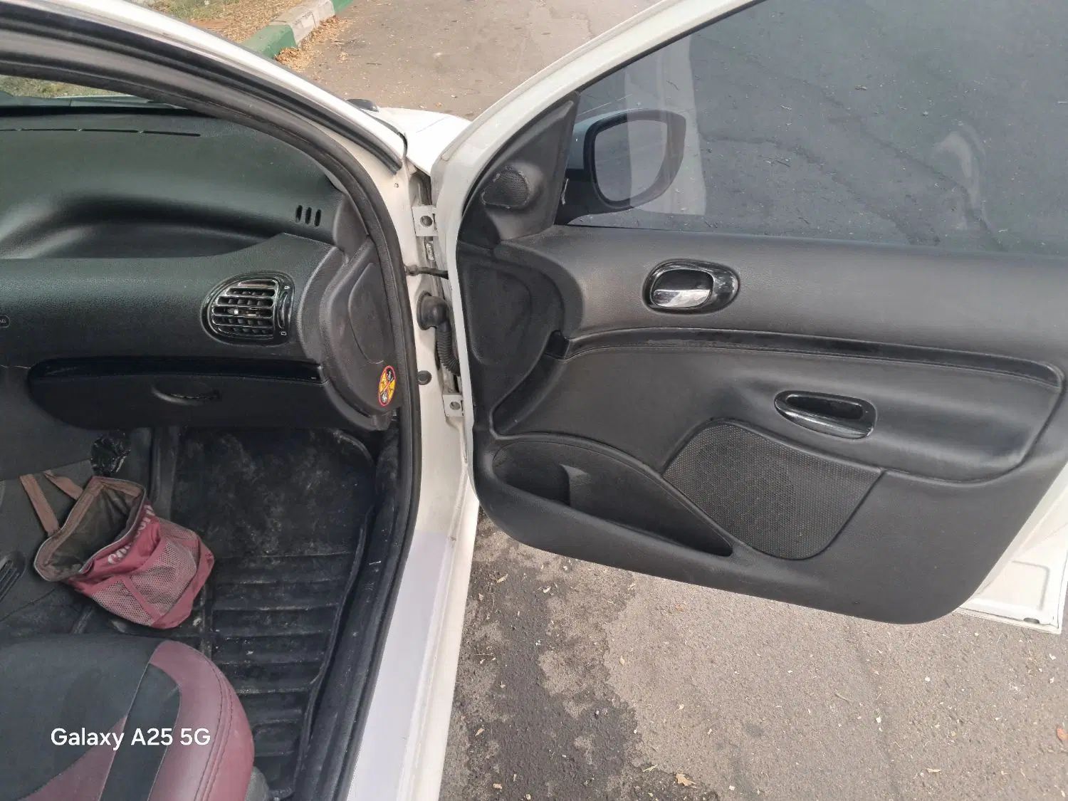 پژو ۲۰۶ صندوق دار v8 - 1393