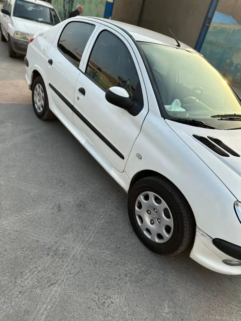پژو ۲۰۶ صندوق دار v8 - 1396