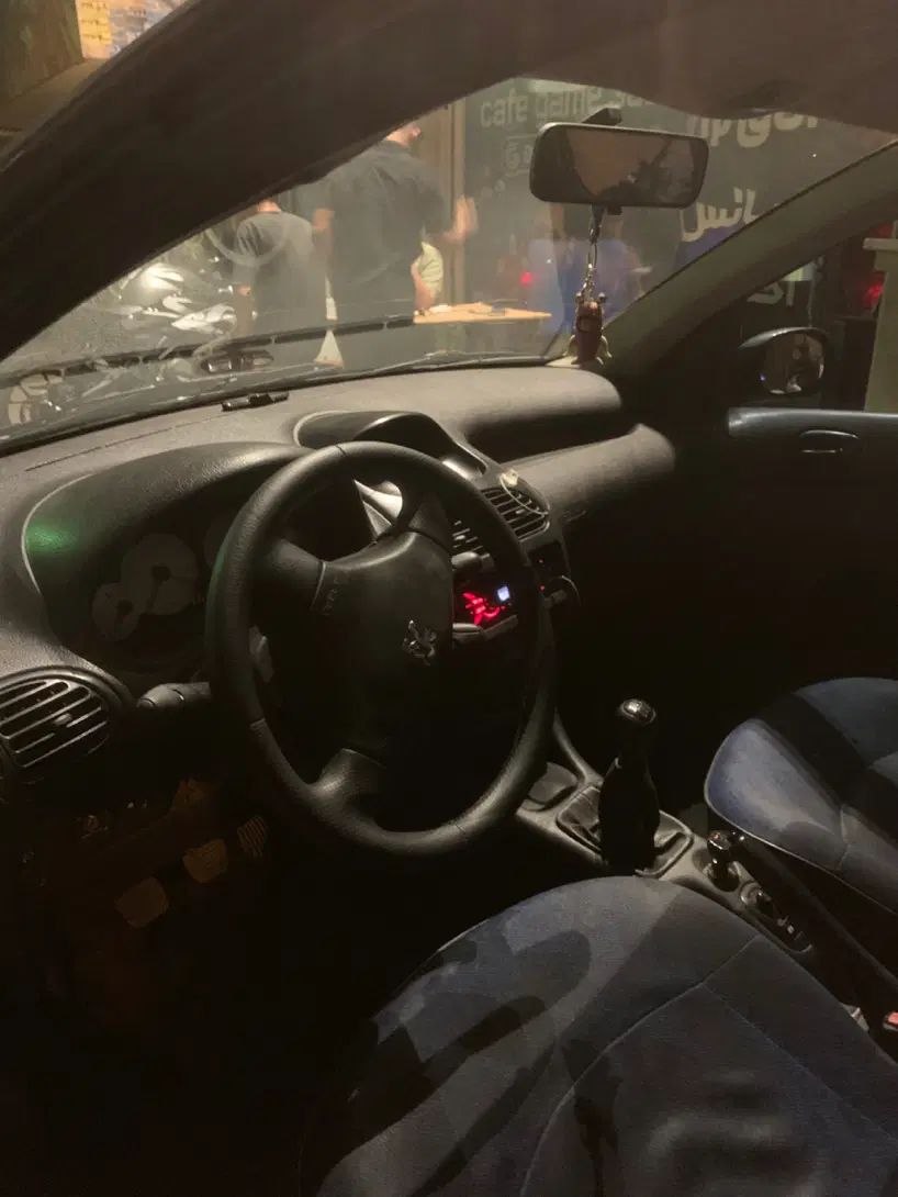 پژو ۲۰۶ صندوق دار v8 - 1386