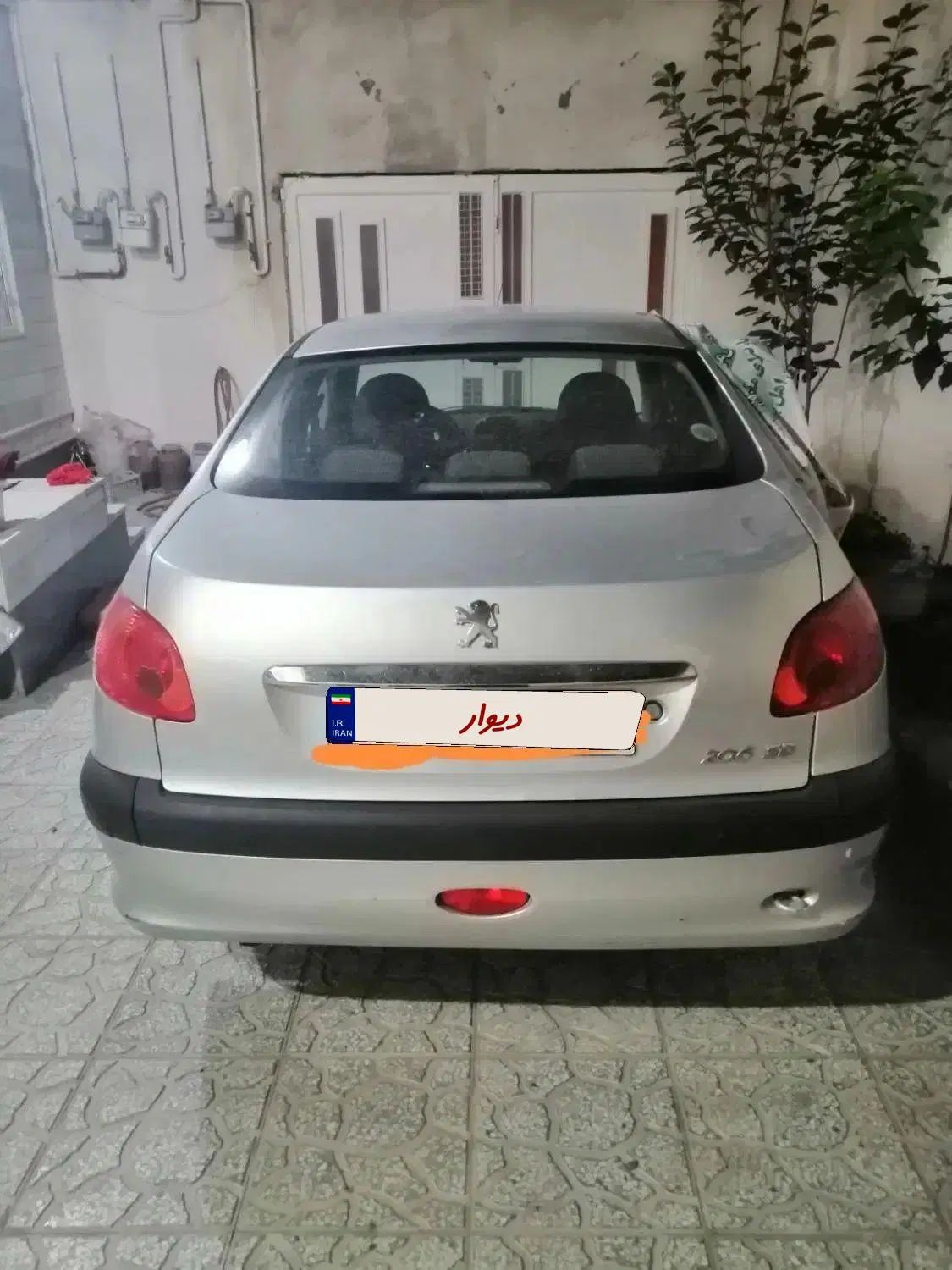 پژو ۲۰۶ صندوق دار v8 - 1393