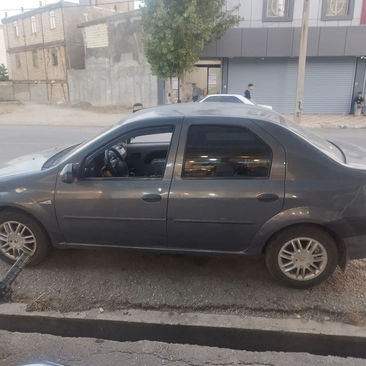 رنو تندر 90 E1 - 1389