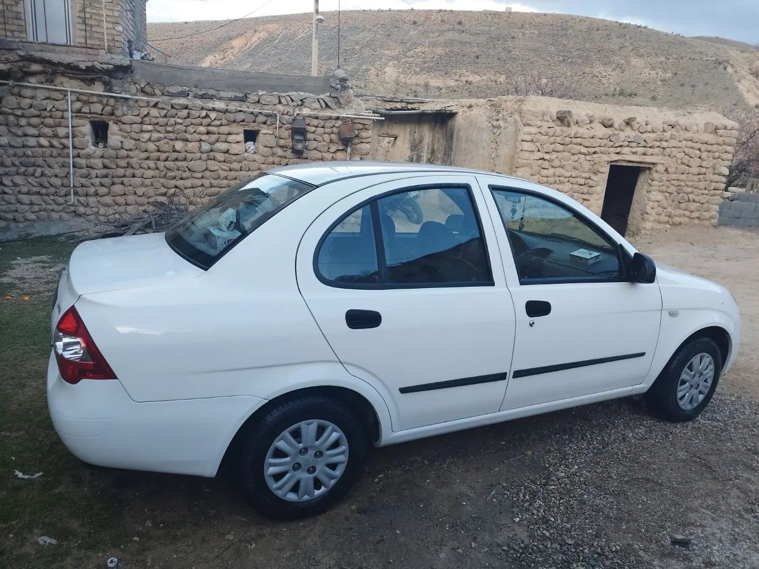 تیبا صندوق دار SX - 1399