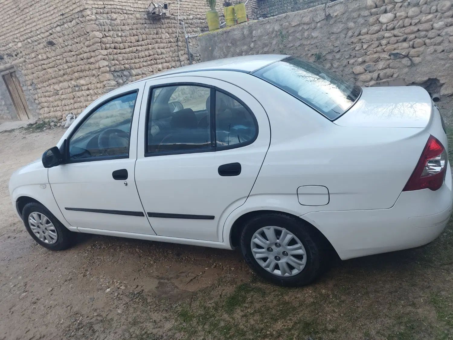 تیبا صندوق دار SX - 1399