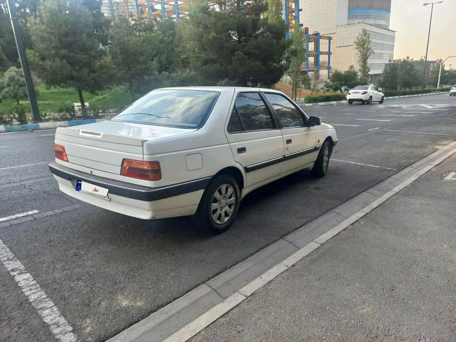 پژو 405 SLX بنزینی TU5 - 1391