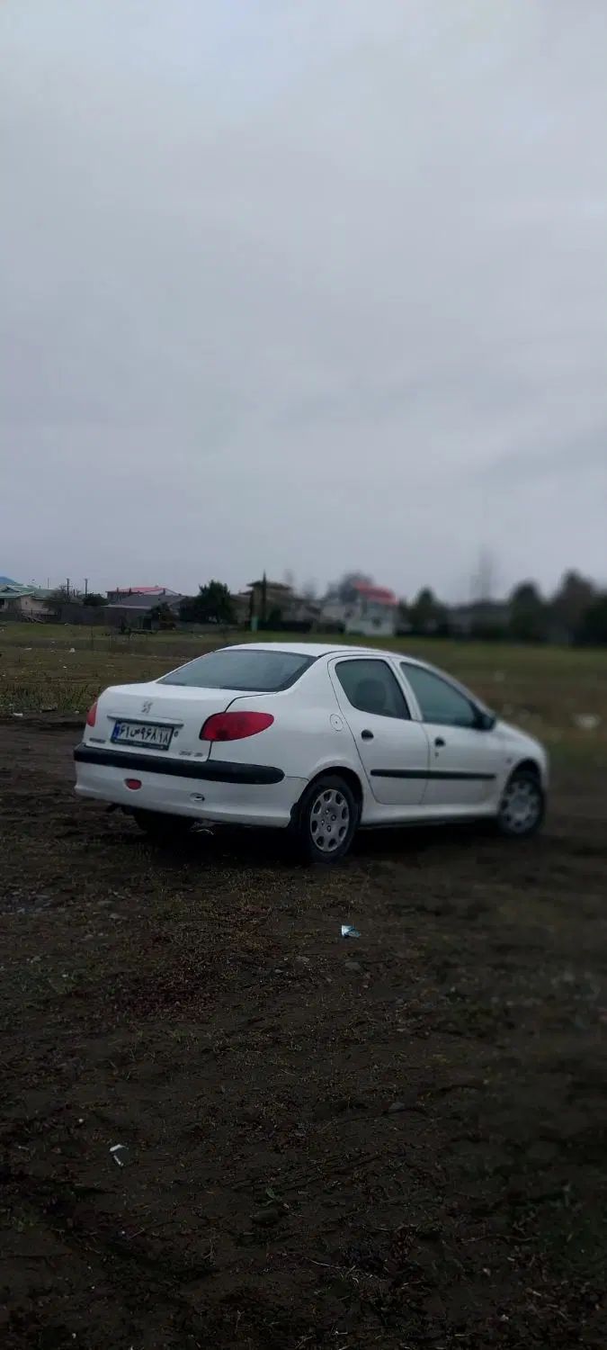 پژو ۲۰۶ صندوق دار v8 - 1393