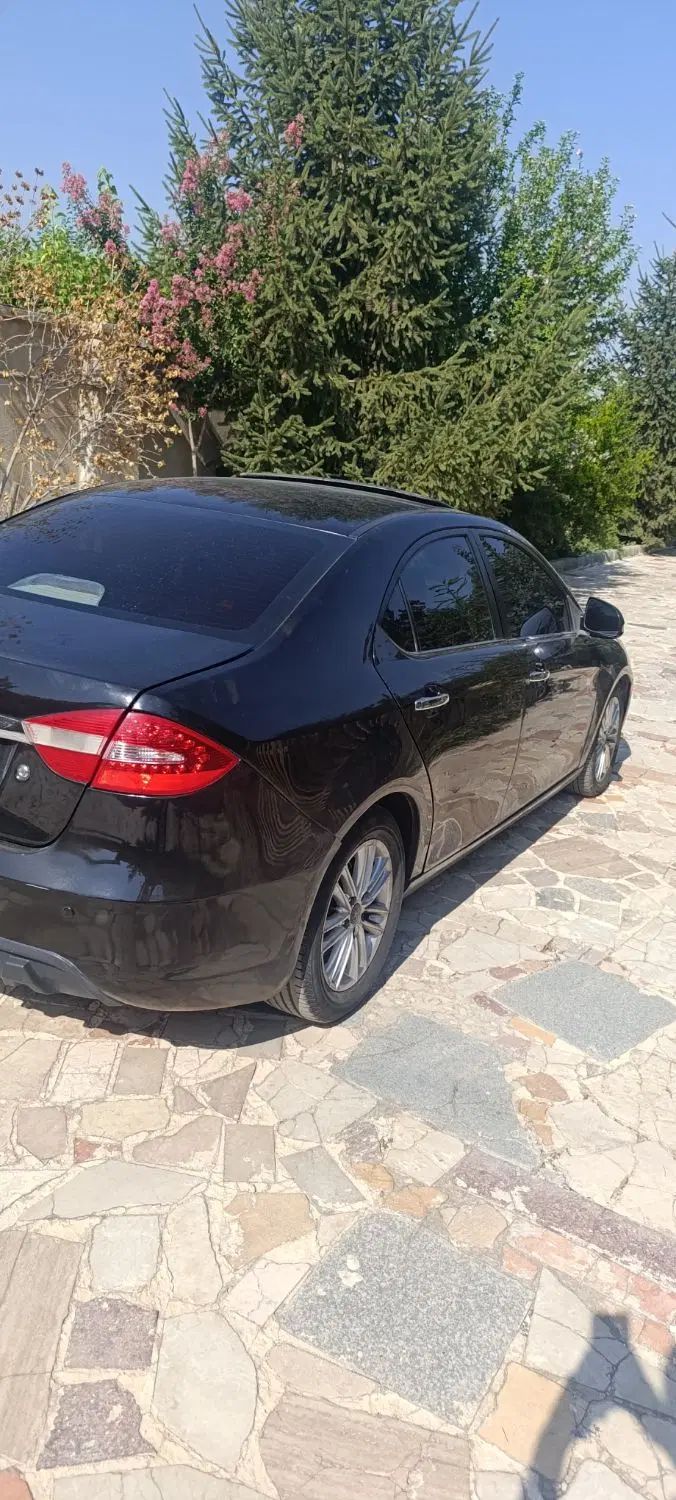 جک J5 اتوماتیک - 1394
