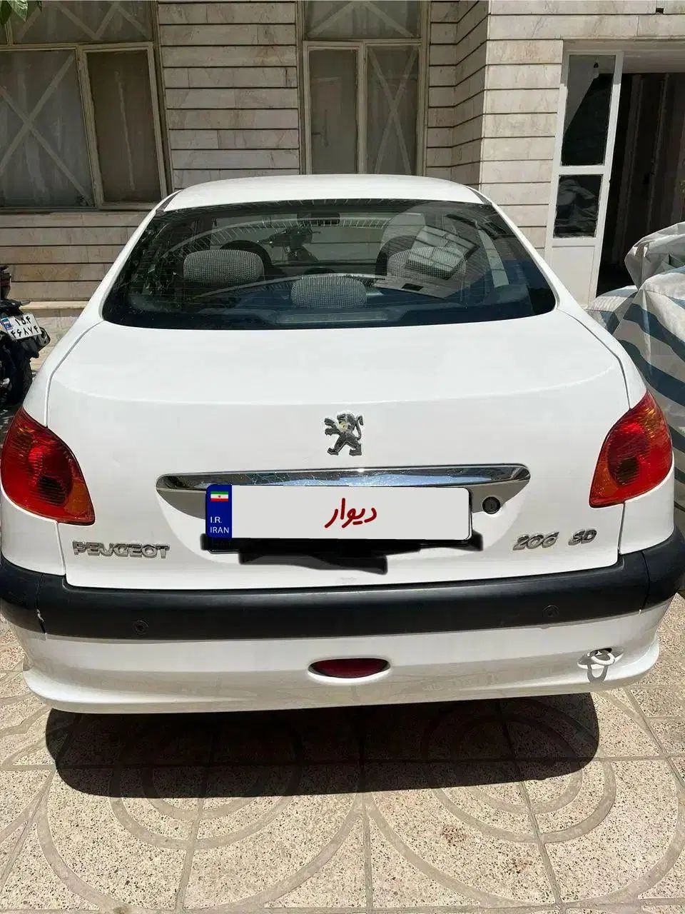 پژو ۲۰۶ صندوق دار v8 - 1393