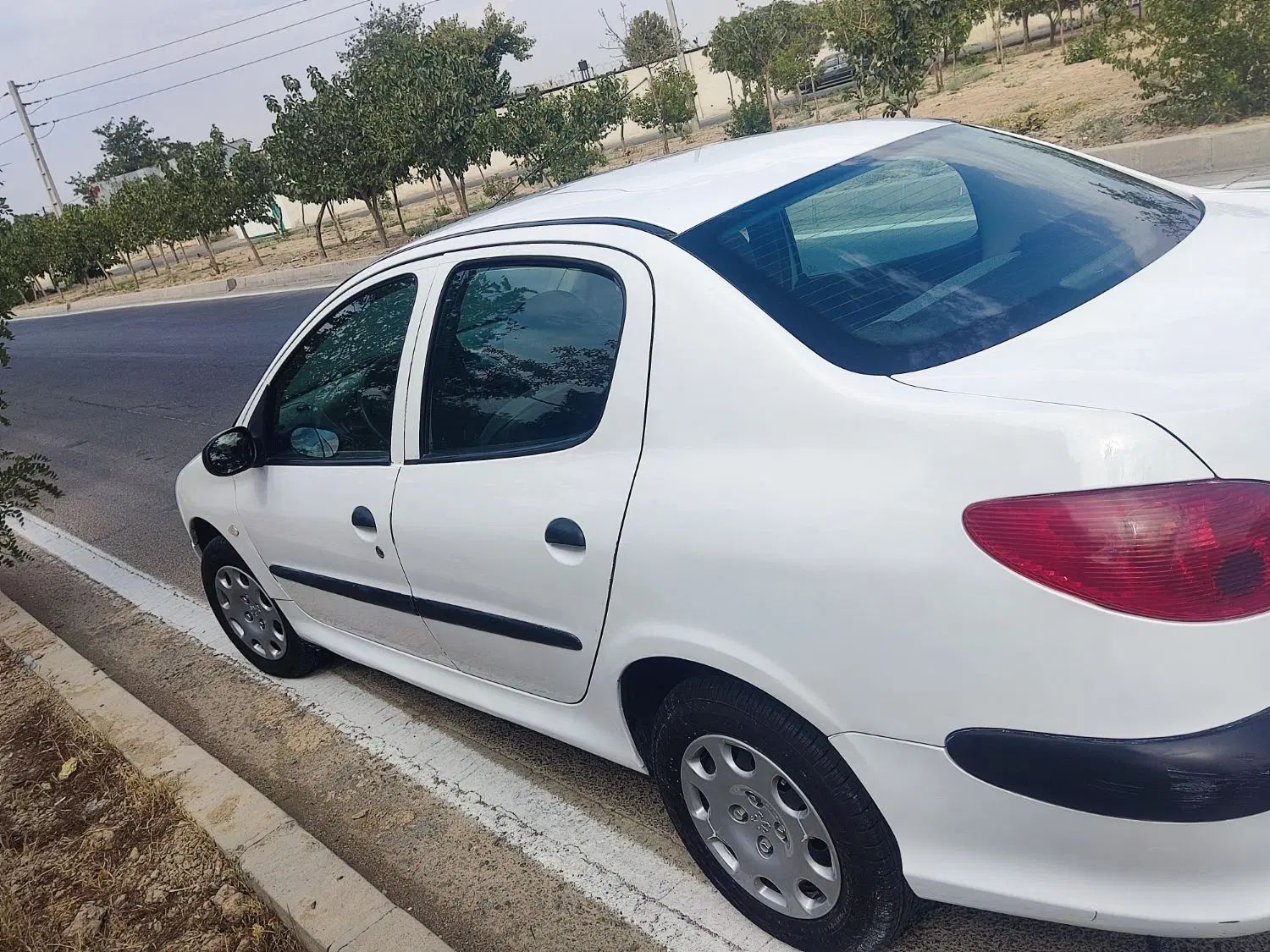 پژو ۲۰۶ صندوق دار v2 - 1390