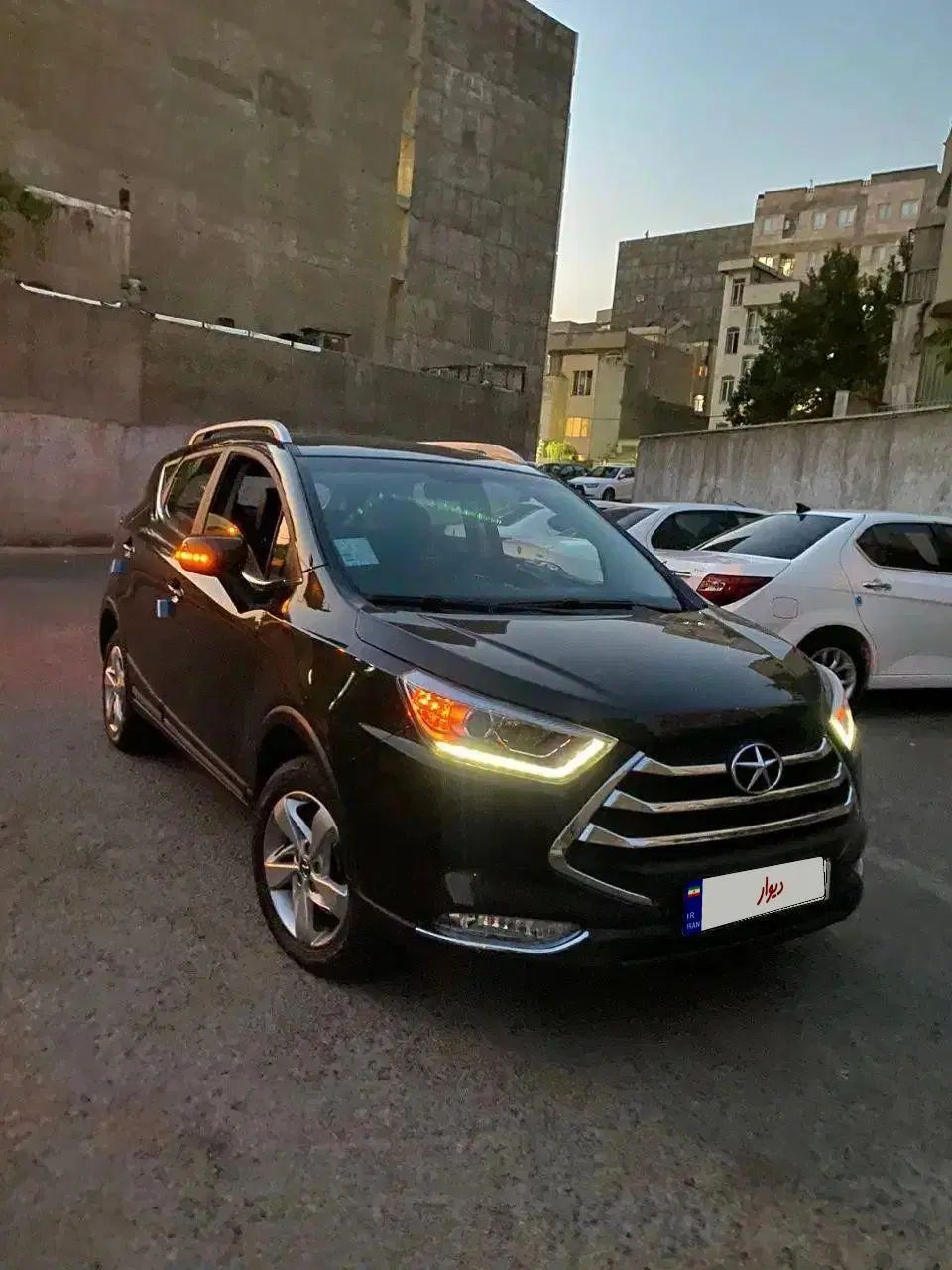 جک S3 اتوماتیک - 1402
