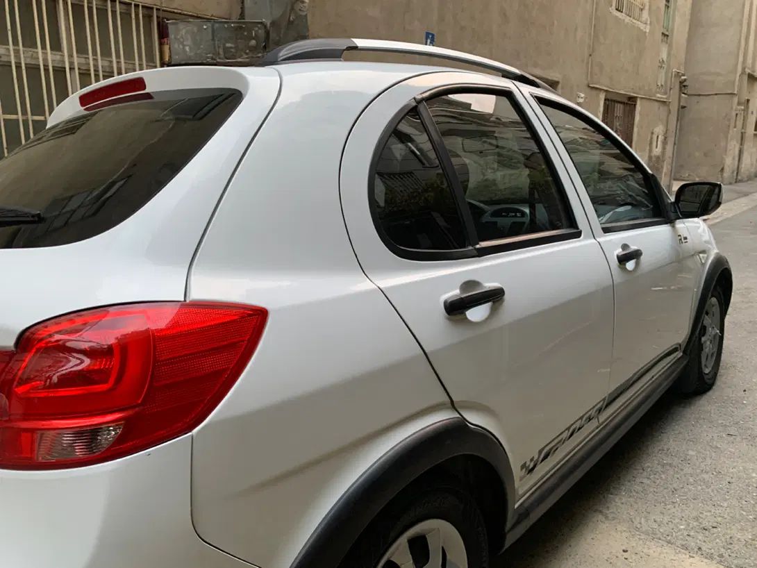 کوییک R دنده‌ای - 1399