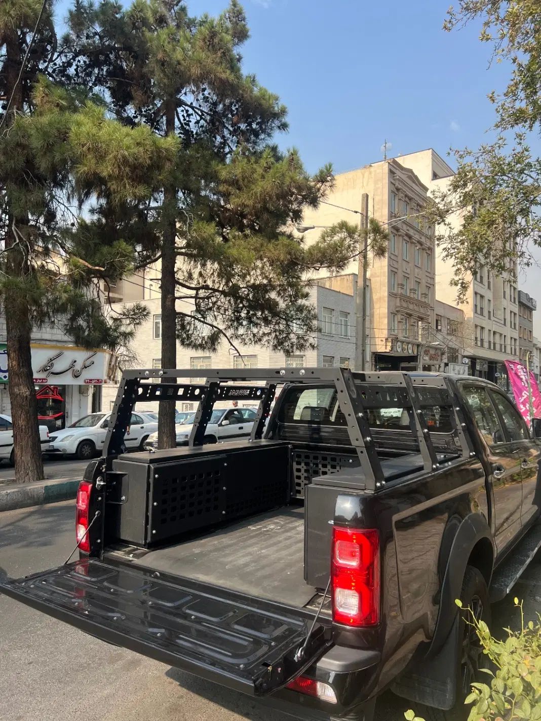 خودرو کی ام سی، T8 آگهی ann_19930113