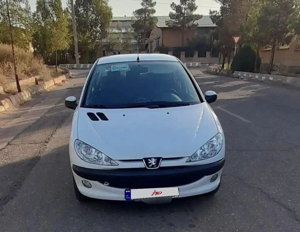 پژو ۲۰۶ صندوق دار v8 - 1398