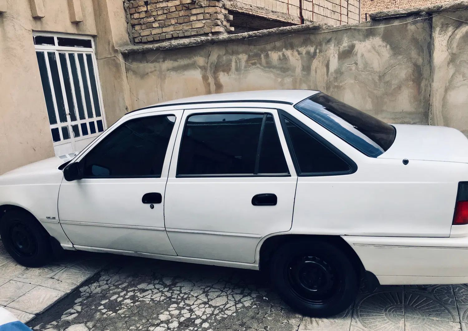 دوو سیلو سدان - 1381