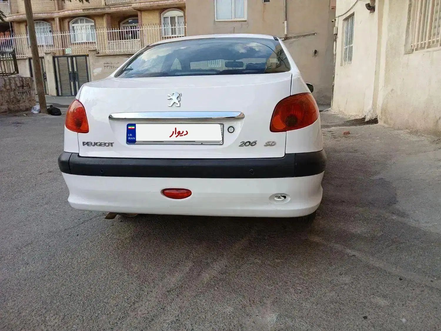 پژو ۲۰۶ صندوق دار v8 - 1393