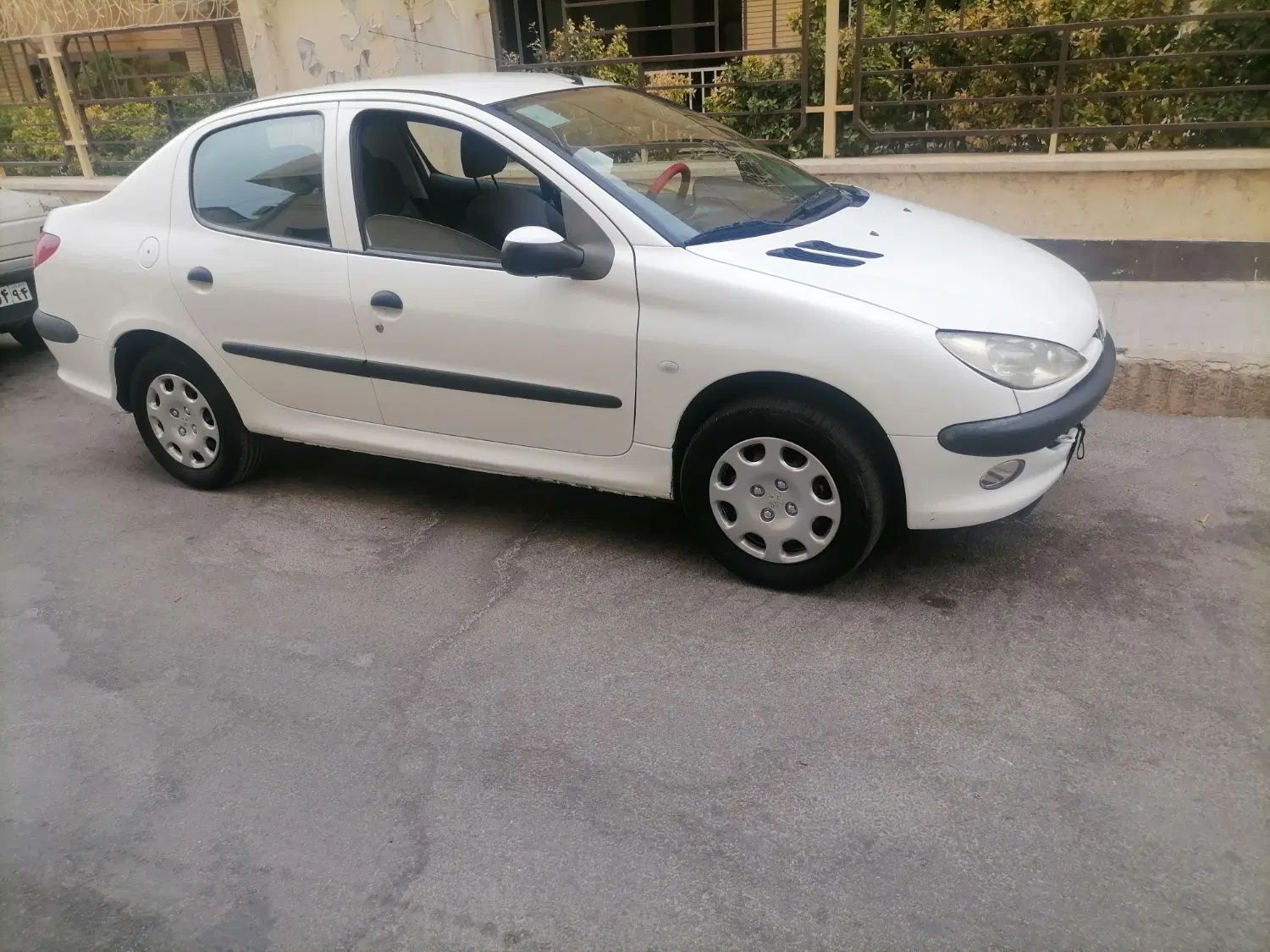 پژو ۲۰۶ صندوق دار v8 - 1398