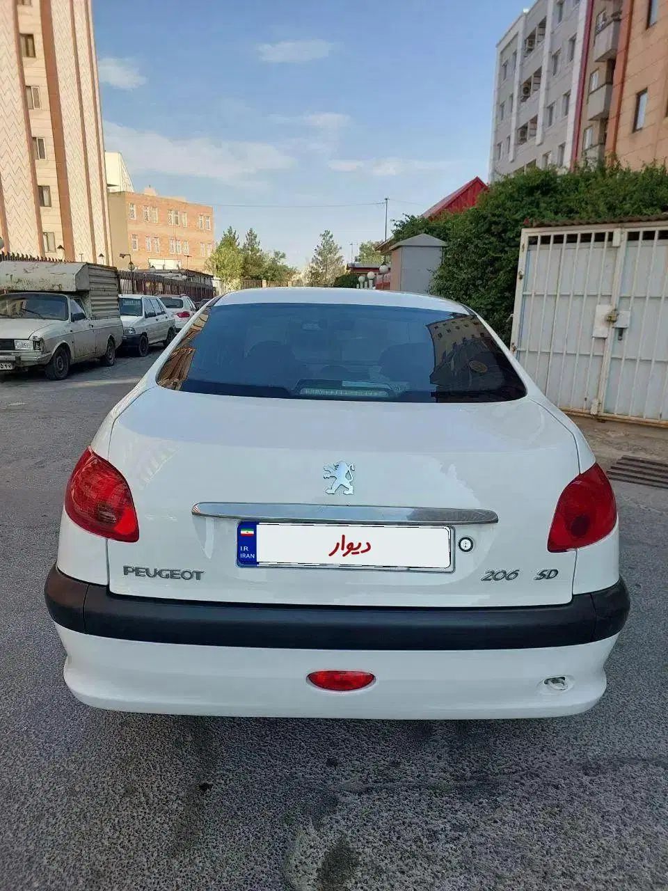 پژو ۲۰۶ صندوق دار v8 - 1389