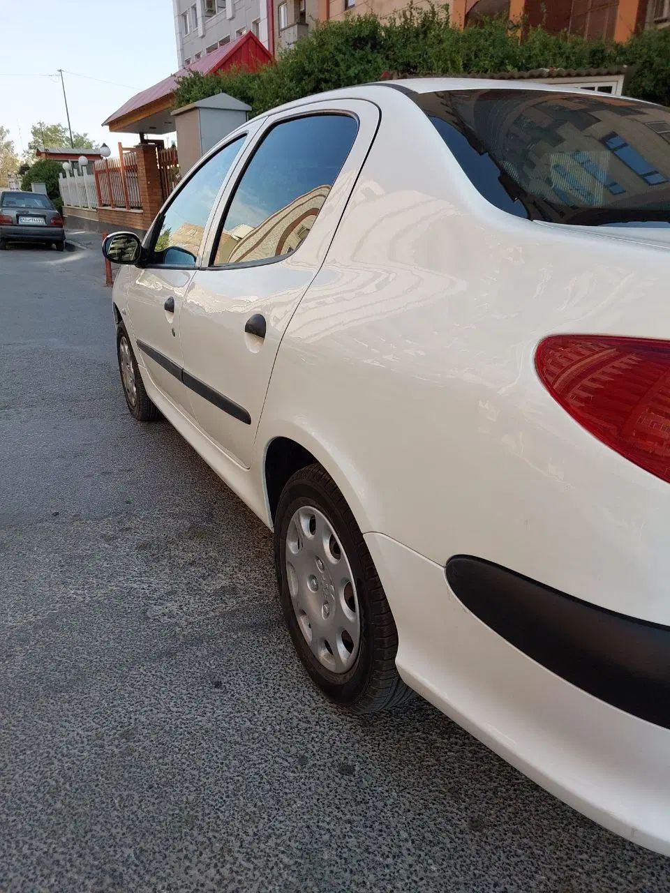 پژو ۲۰۶ صندوق دار v8 - 1389