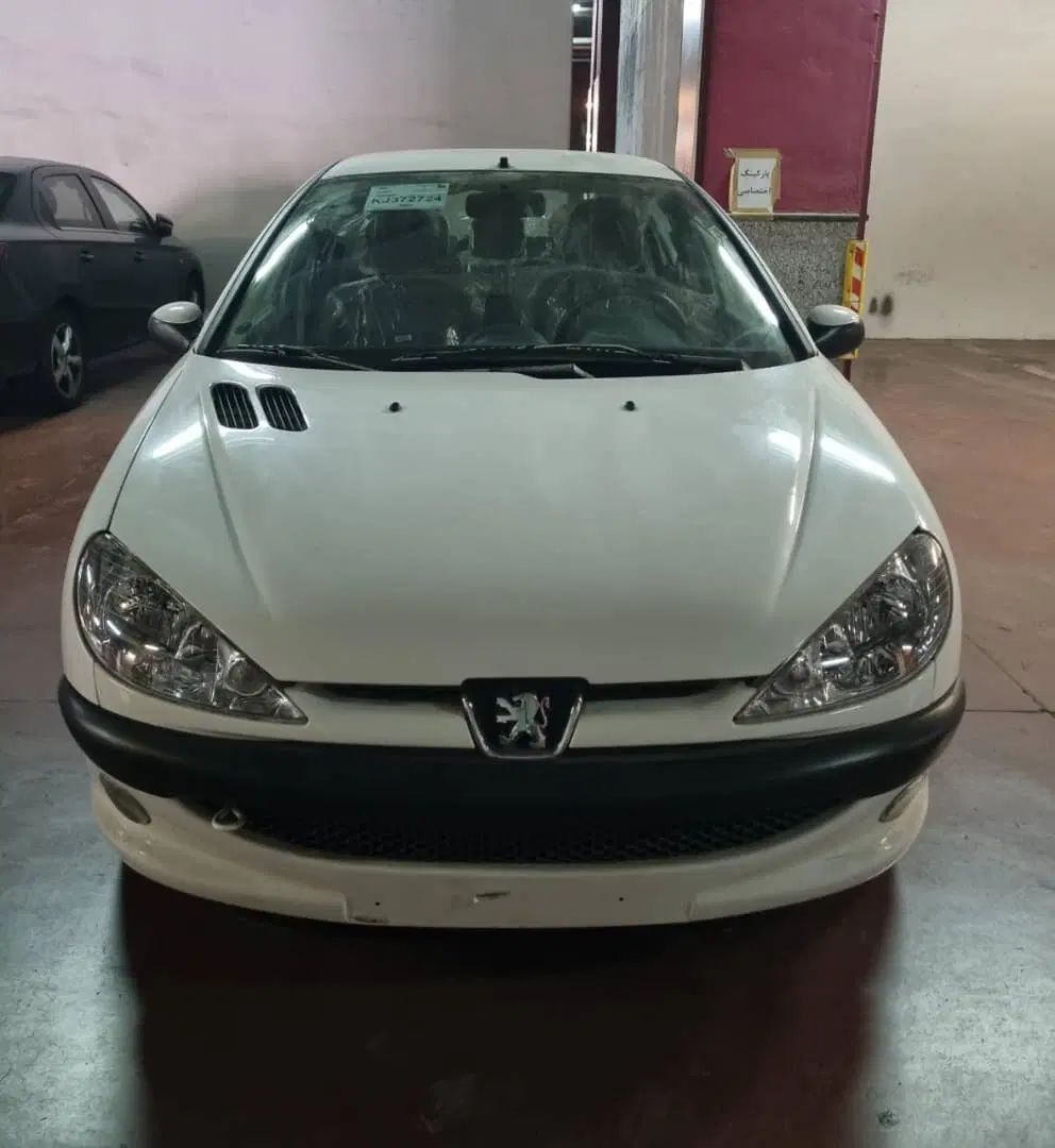 پژو ۲۰۶ صندوق دار v8 - 1398
