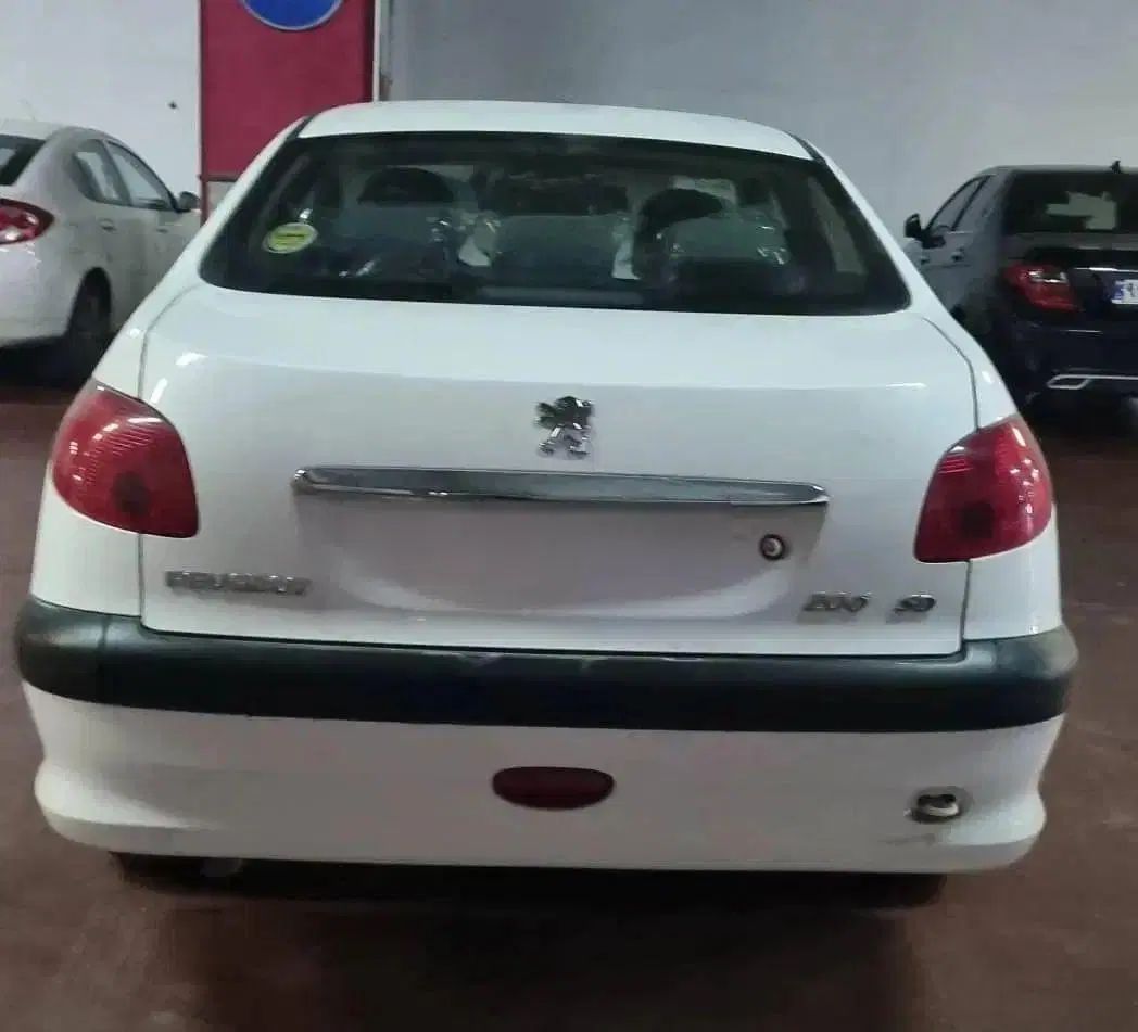 پژو ۲۰۶ صندوق دار v8 - 1398