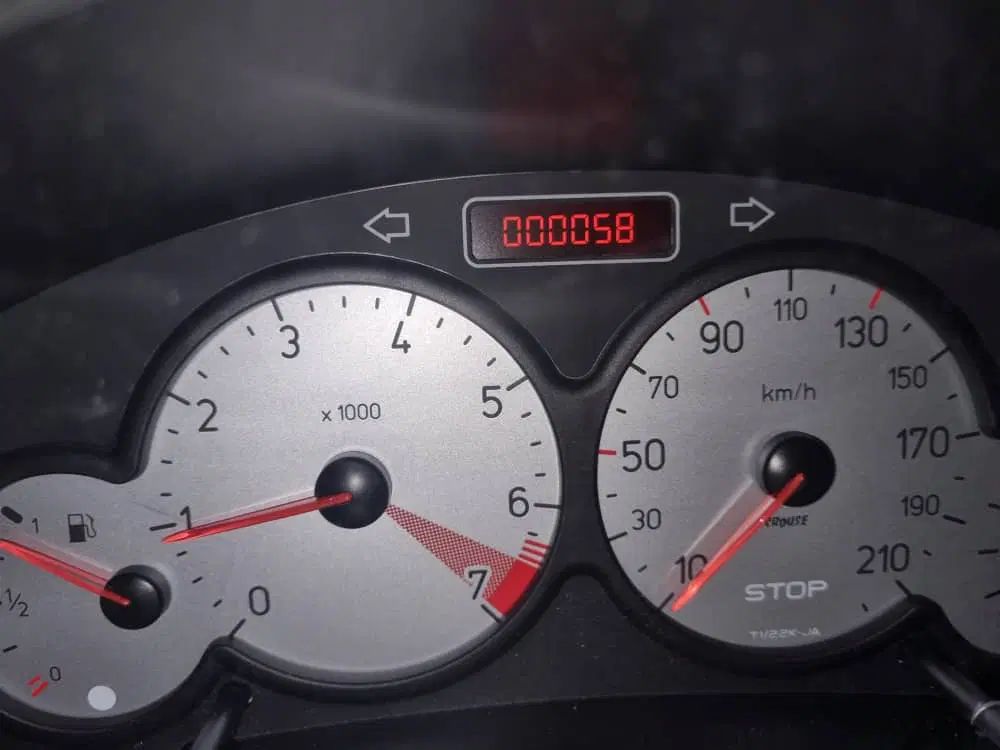 پژو ۲۰۶ صندوق دار v8 - 1398