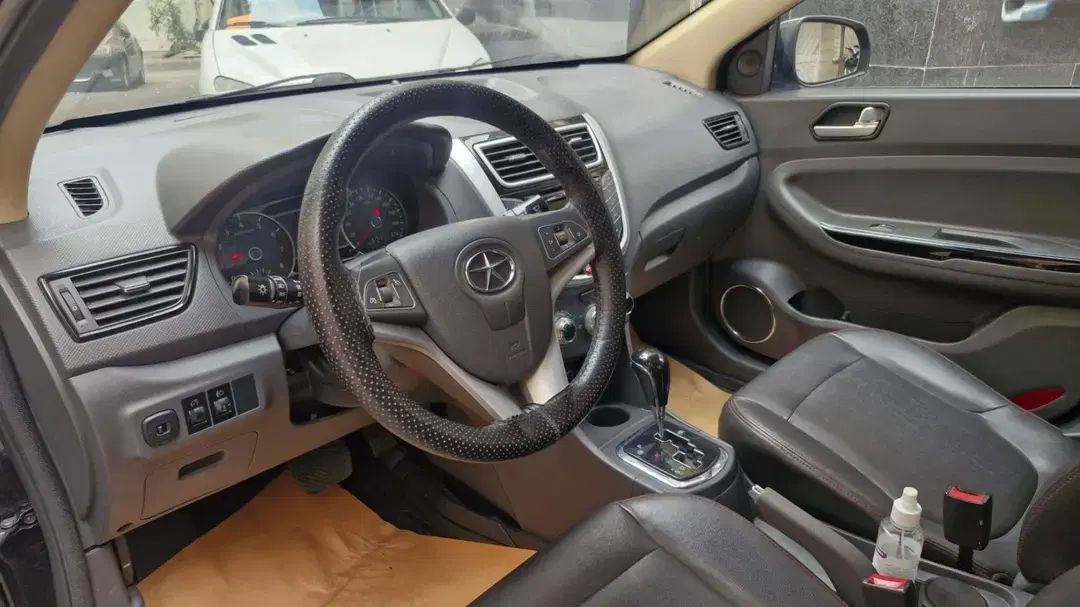 جک J4 اتوماتیک ساده - 1397