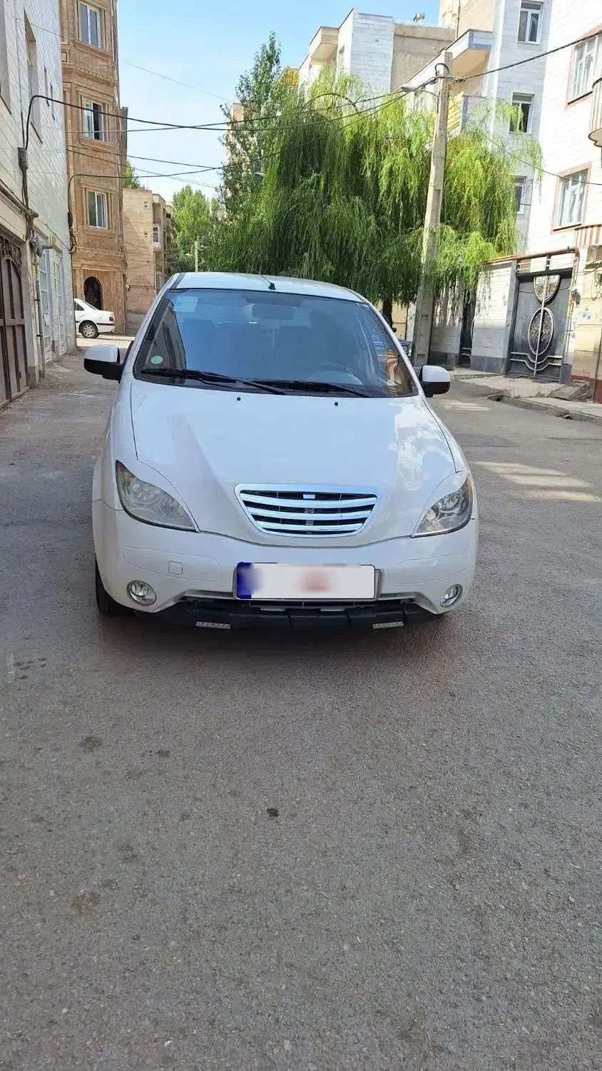 تیبا صندوق دار SX - 1400