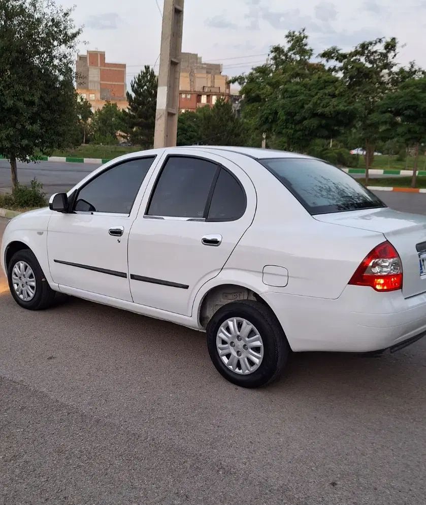 تیبا صندوق دار SX - 1400