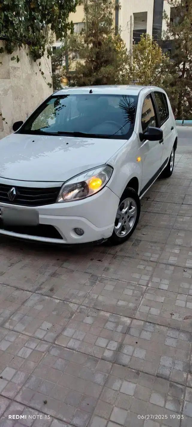 رنو ساندرو دنده ای - 1396