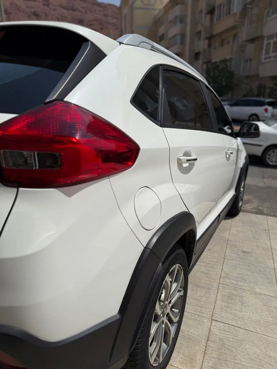 ام وی ام X22 دنده‌ای لاکچری - 1397