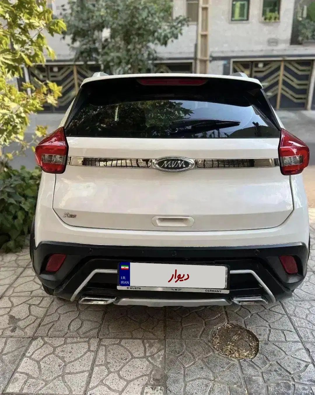 ام وی ام X22 دنده‌ای لاکچری - 1396