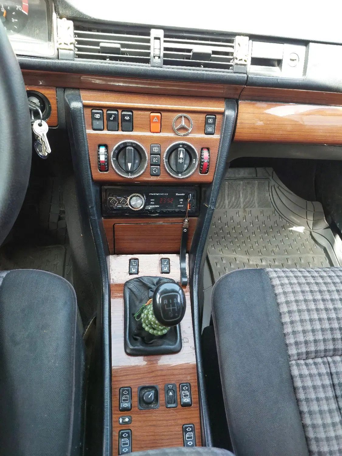 بنز E 230 - 1991