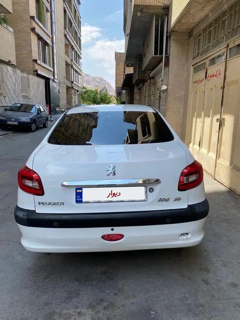 خودرو پژو، ۲۰۶ صندوق دار آگهی ann_19935990
