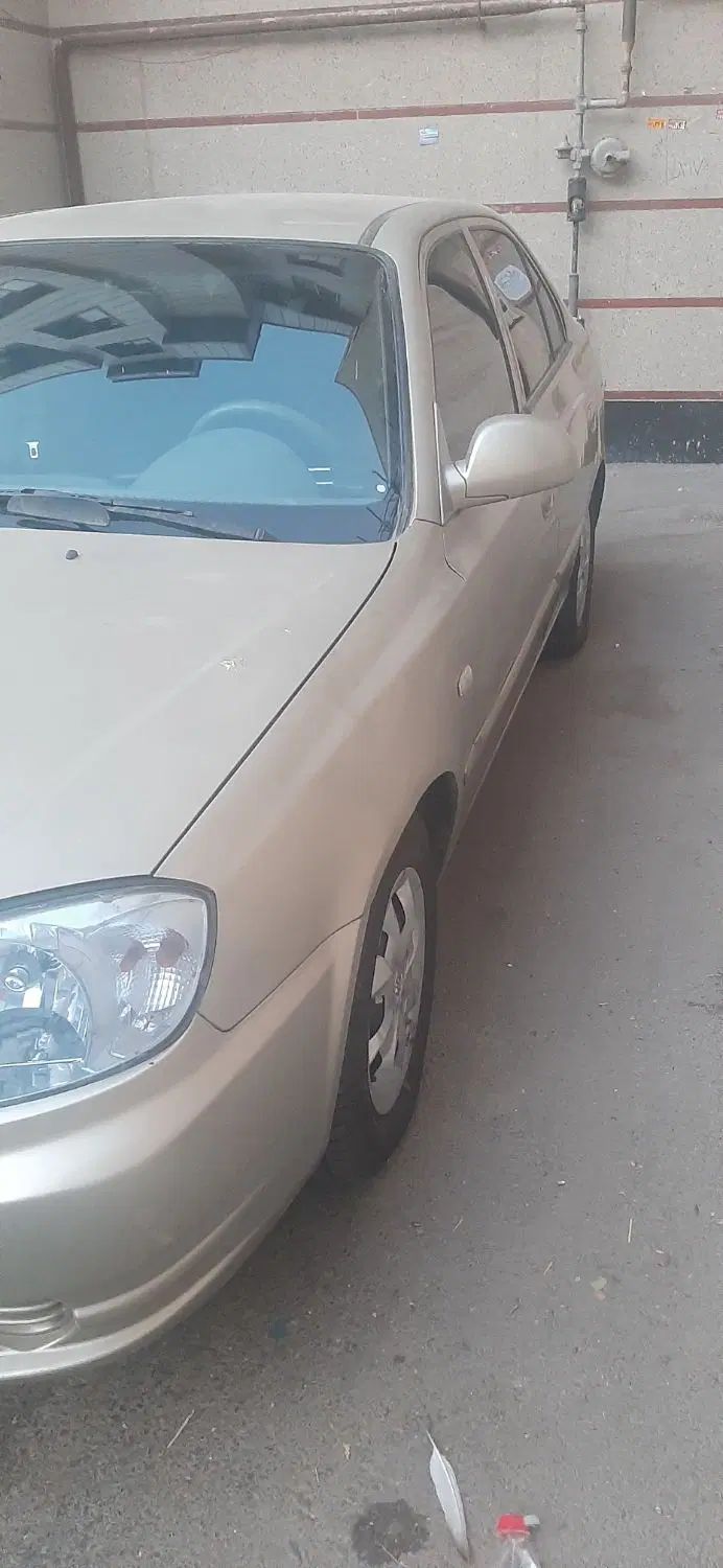 هیوندای ورنا دنده‌ ای - 1385