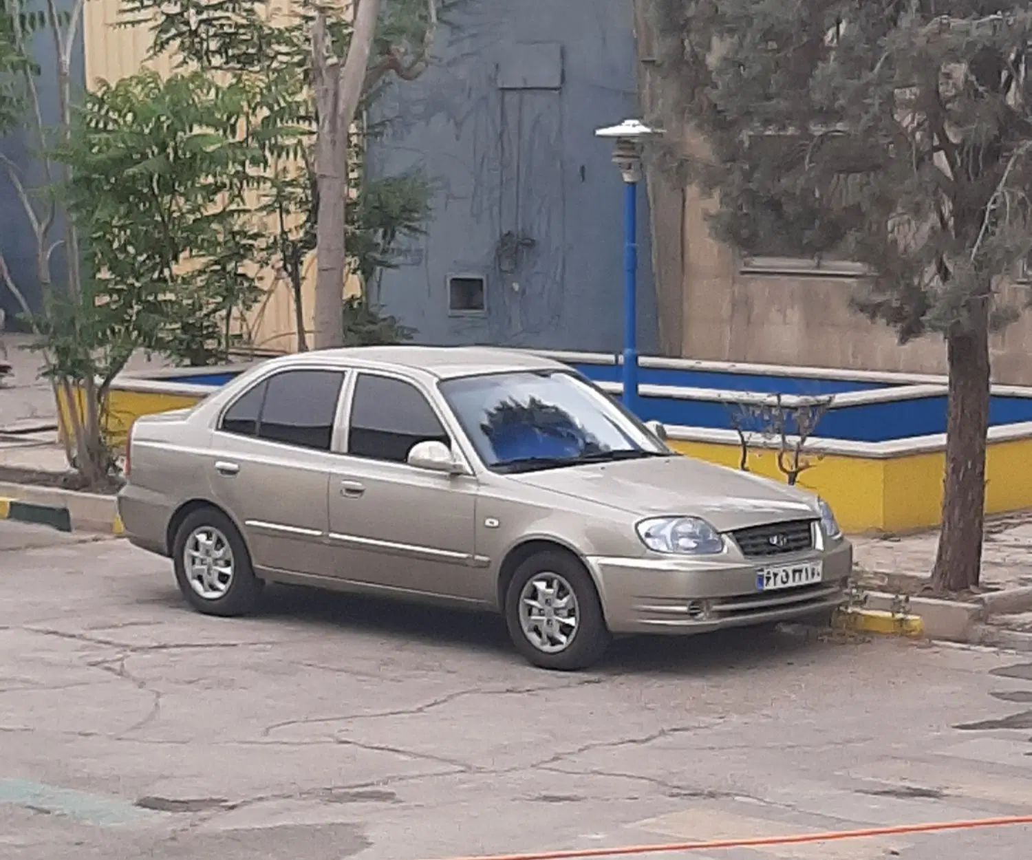 هیوندای ورنا دنده‌ ای - 1385