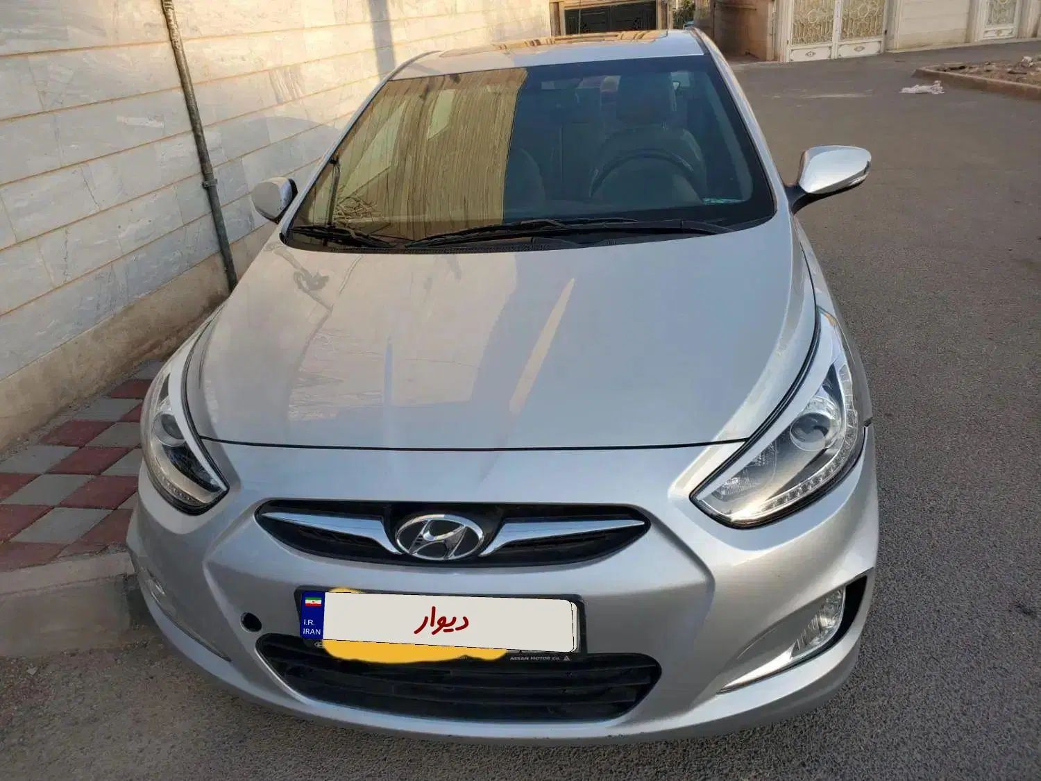 هیوندای اکسنت 1.6 لیتر بلو - 2015