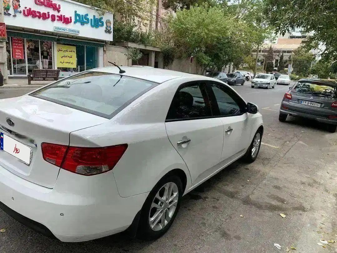 کیا سراتو 2.0 لیتر اتوماتیک GT لاین - 2017