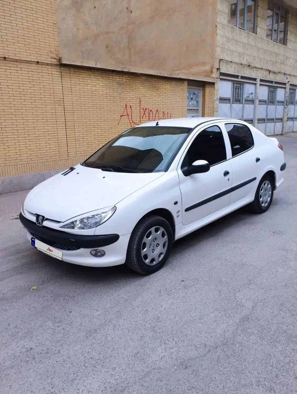 پژو ۲۰۶ صندوق دار v8 - 1395