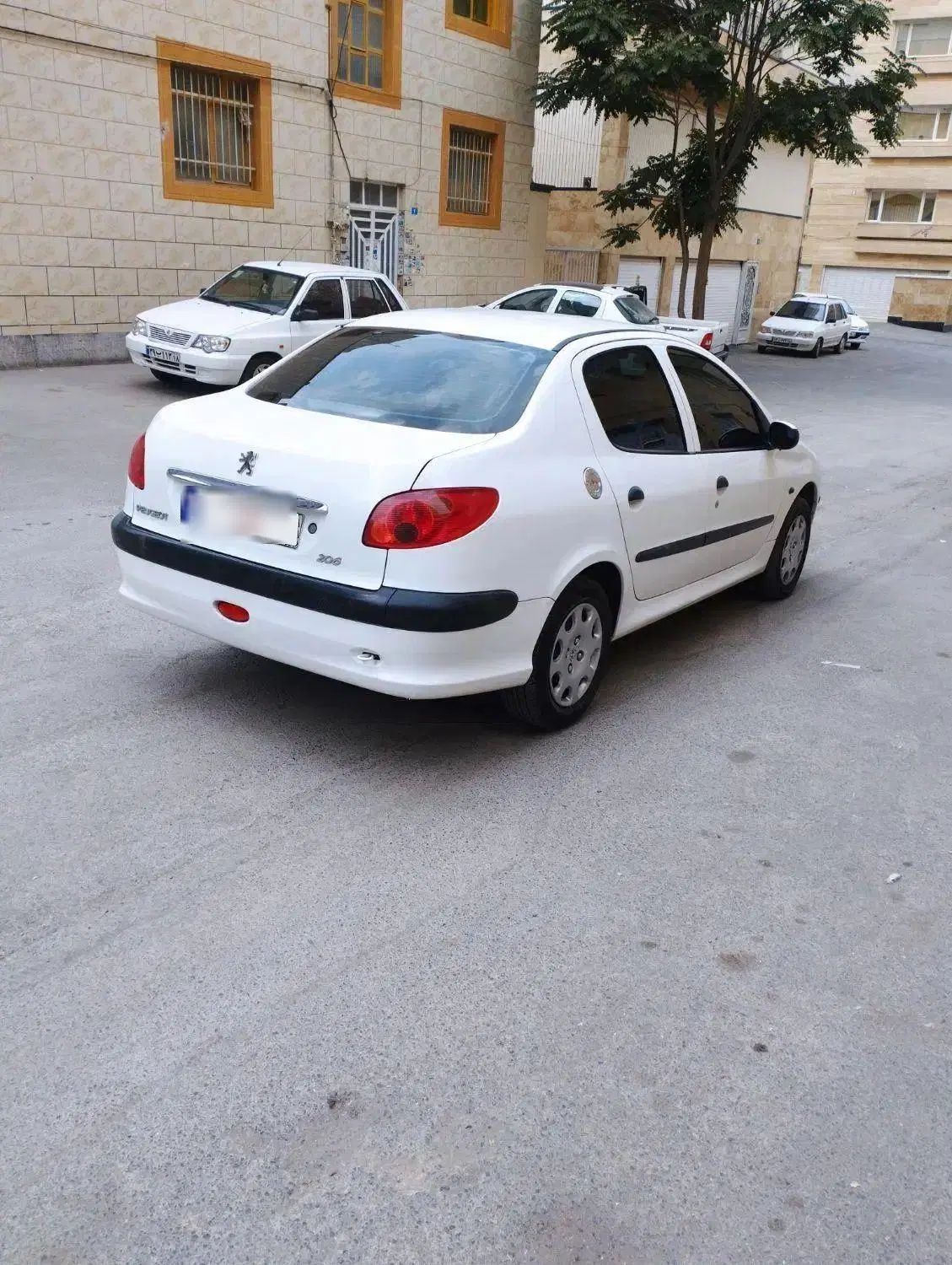 پژو ۲۰۶ صندوق دار v8 - 1395