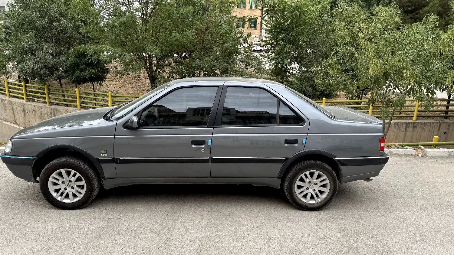 پژو 405 SLX بنزینی TU5 - 1391