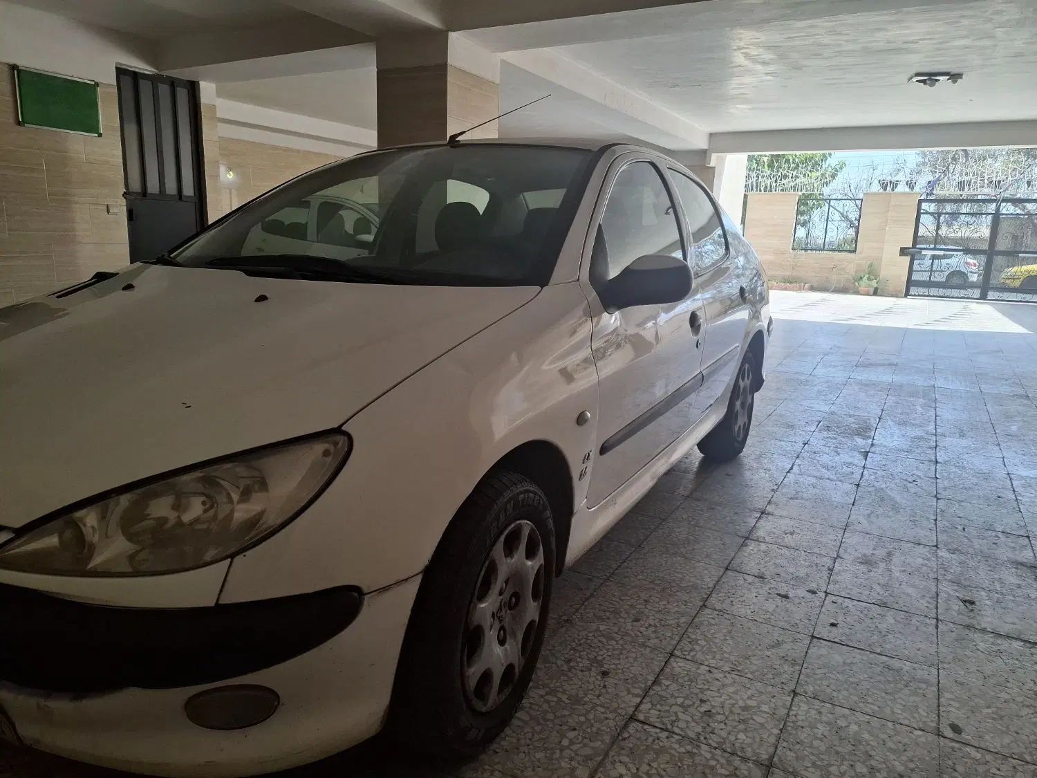 پژو ۲۰۶ صندوق دار v8 - 1393